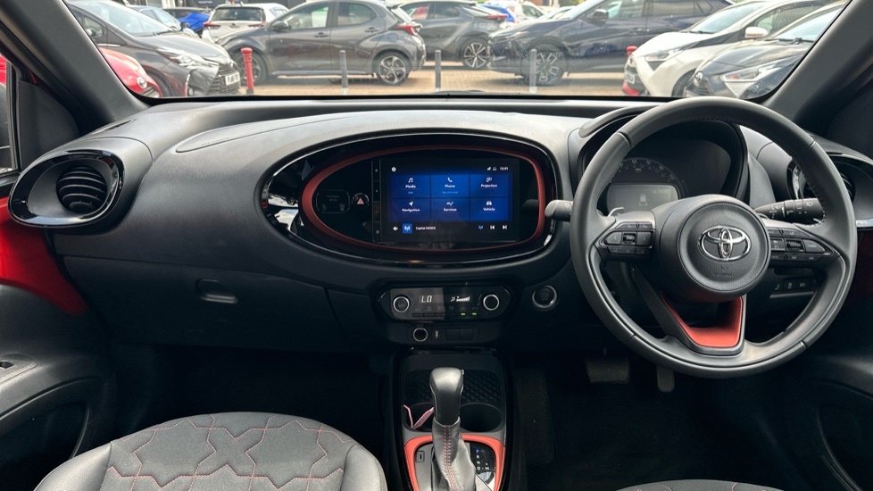 Toyota Aygo X 1.0 Vvt-i Exclusive X-shift Euro 6 Ss Red #6
