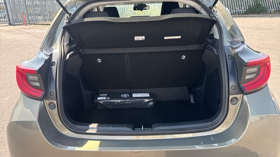 Toyota Yaris Hatchback Brown #13