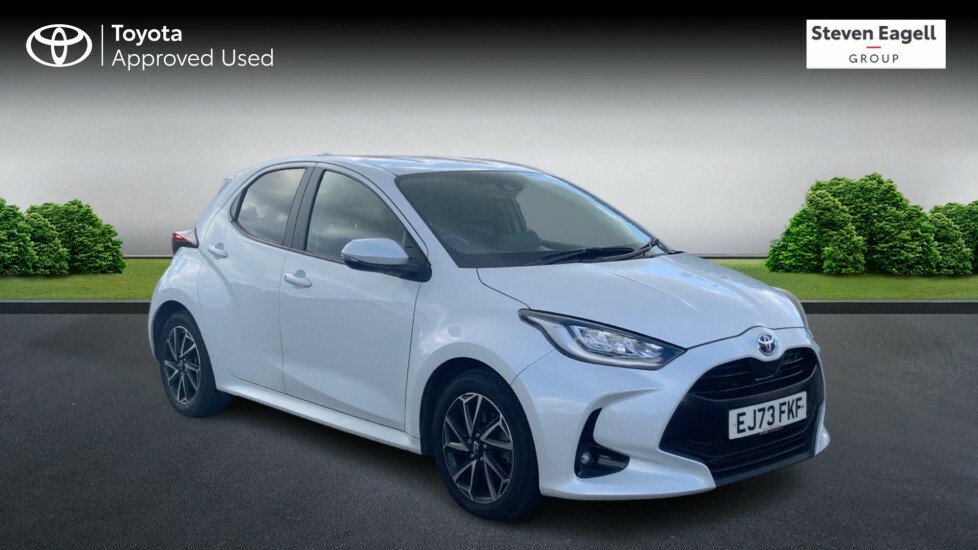 Toyota Yaris 1.5 Vvt-h Design E-cvt Euro 6 Ss White