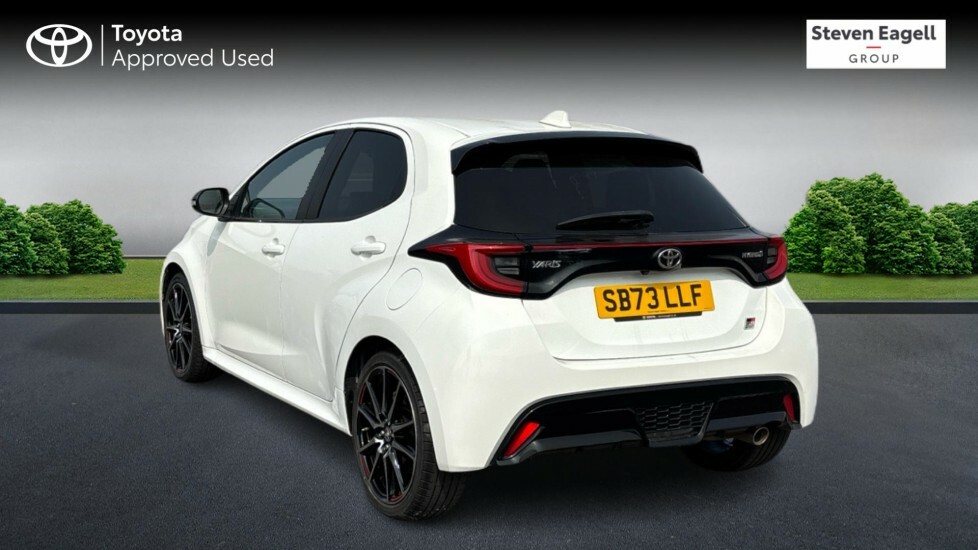 Toyota Yaris 1.5 Vvt-h Gr Sport E-cvt Euro 6 Ss SB73LLF White #4