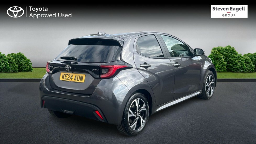 Toyota Yaris 1.5 Vvt-h Design E-cvt Euro 6 Ss KE24AUN Grey #2