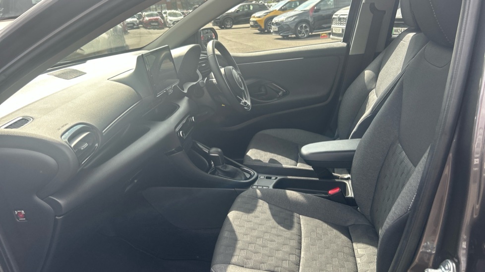 Toyota Yaris 1.5 Vvt-h Design E-cvt Euro 6 Ss KE24AUN Grey #5