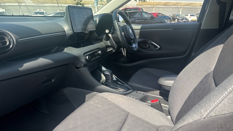 Toyota Yaris 1.5 Vvt-h Design E-cvt Euro 6 Ss Black #5