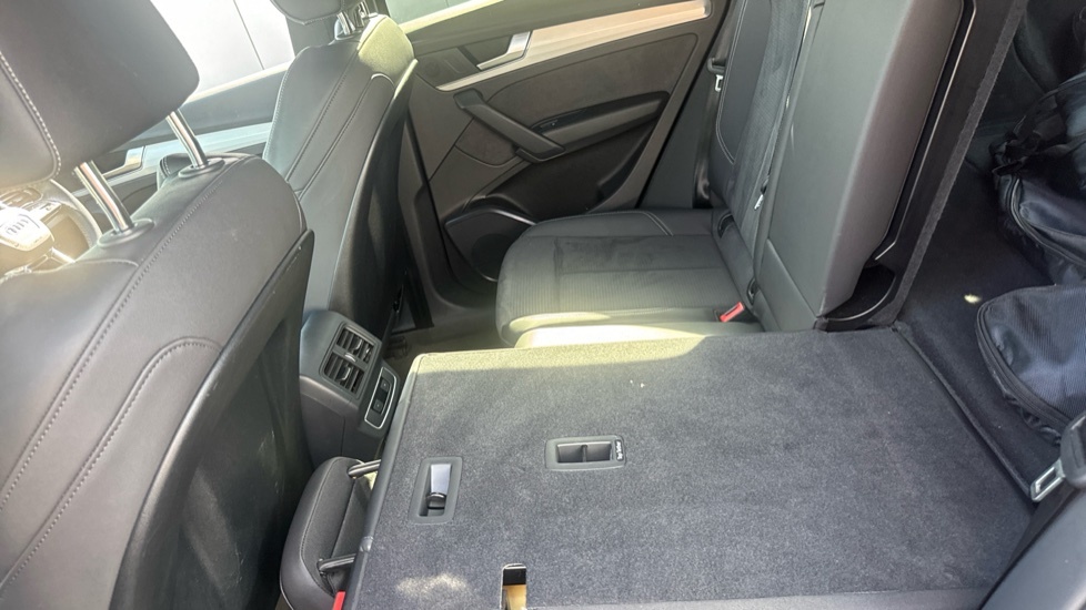 Audi Q5 Petrol Blue #19