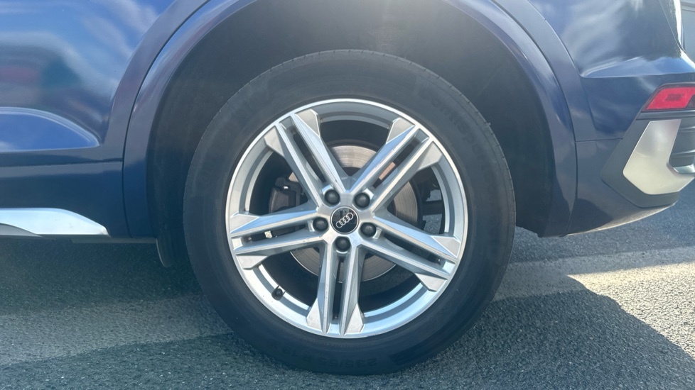 Audi Q5 Petrol Blue #24