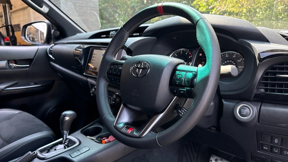 Toyota HILUX Active Dcab Pick Up 2.4 D-4d White #7