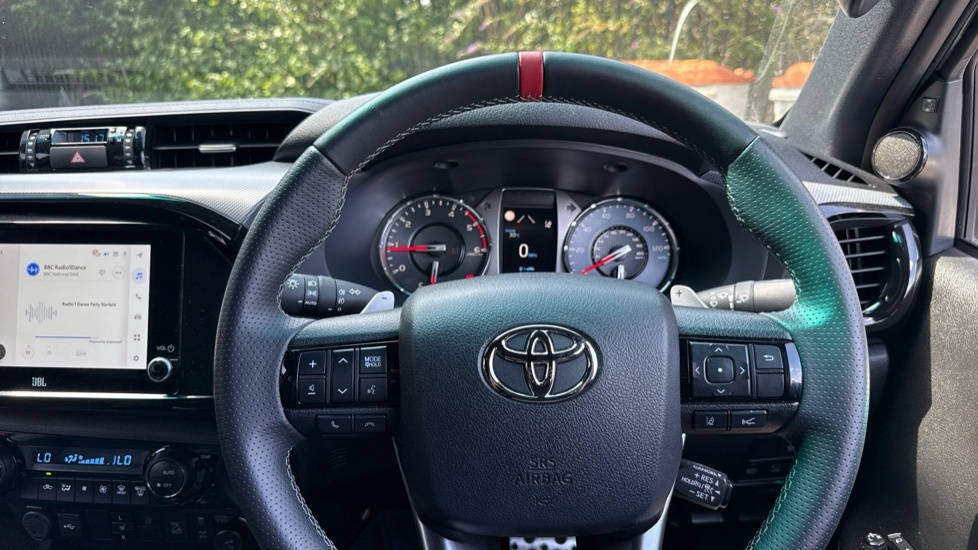 Toyota HILUX Active Dcab Pick Up 2.4 D-4d White #10