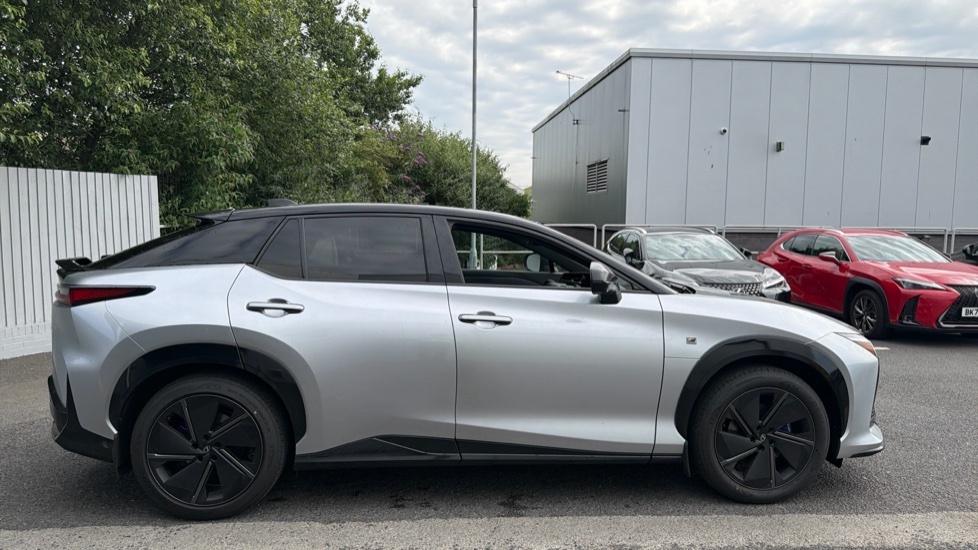Lexus RZ 350E 165Kw Premium 77 Kwh 20Bitone SV75PUU Black #23