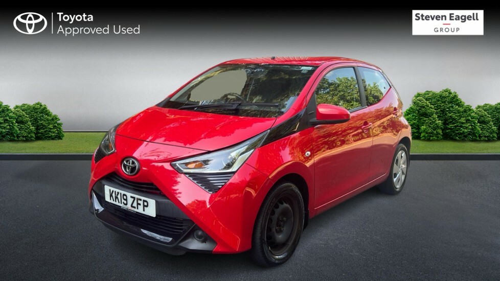 Toyota Aygo E-pace R-dynamic S D 4X2 White #3