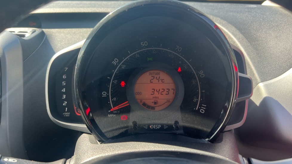 Toyota Aygo E-pace R-dynamic S D 4X2 White #11