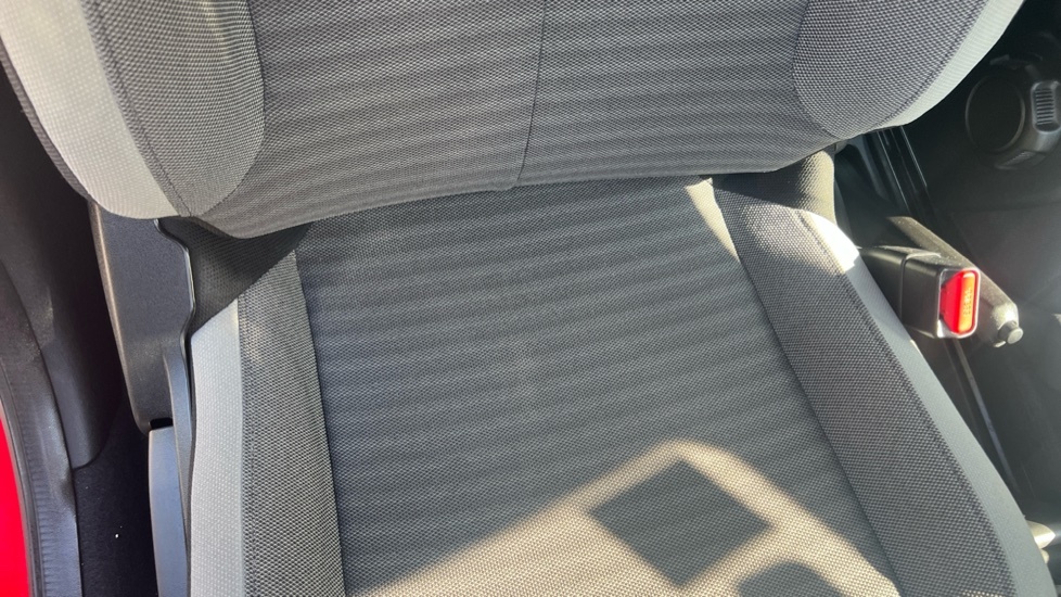 Toyota Aygo E-pace R-dynamic S D 4X2 White #14