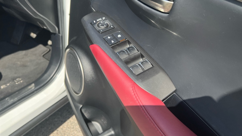 Lexus NX 300H 2.5 Cvt 8 Nav Black #36