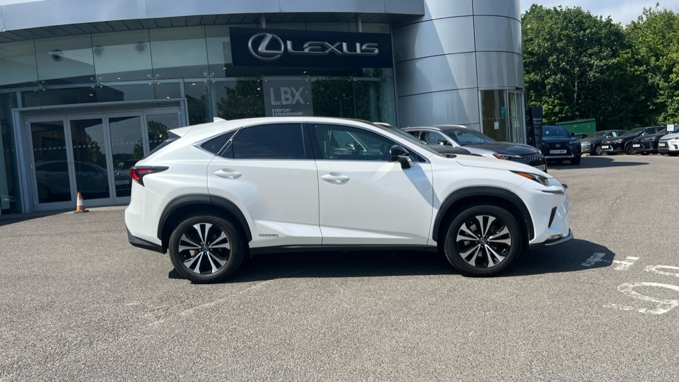 Lexus NX 300H 2.5 Cvt 8 Nav Black #23