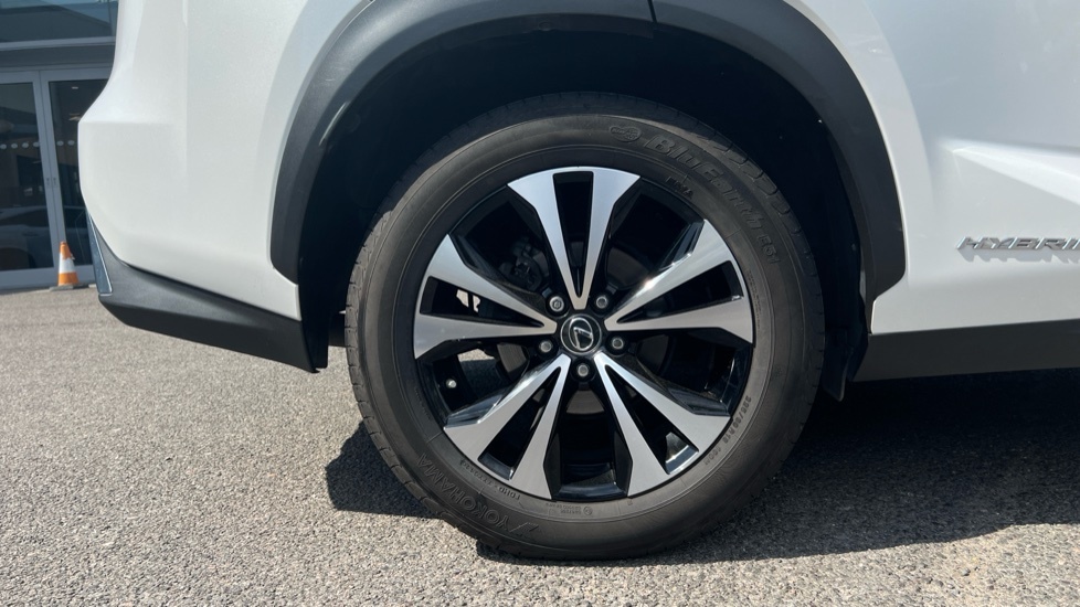 Lexus NX 300H 2.5 Cvt 8 Nav Black #24