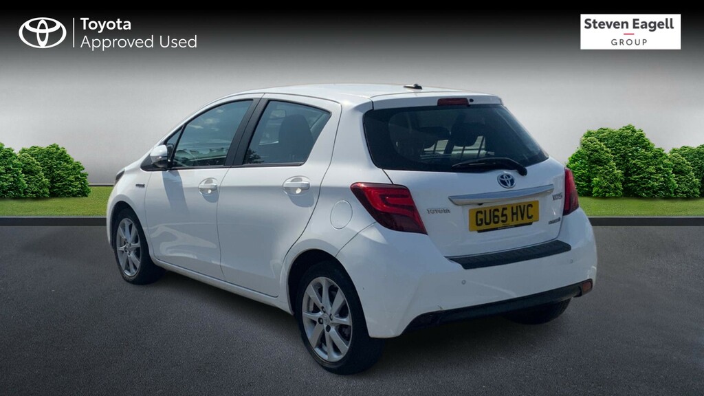 Toyota Yaris 1.5 Vvt-h Excel E-cvt Euro 6 15In Alloy White #4