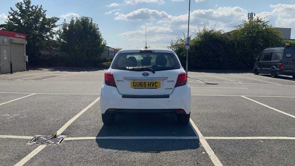 Toyota Yaris Hatchback Blue #26
