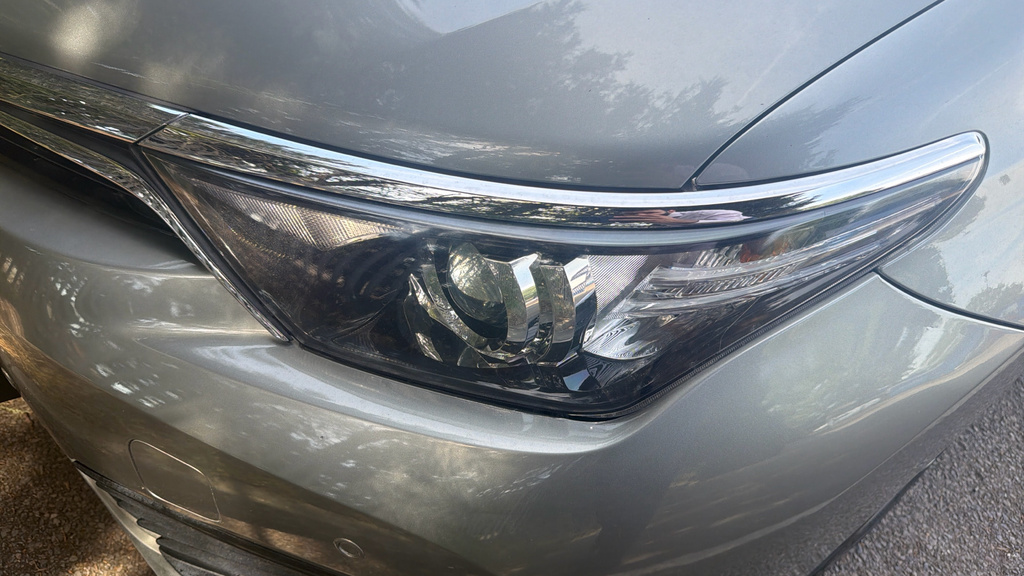 Toyota Auris Hatchback #20