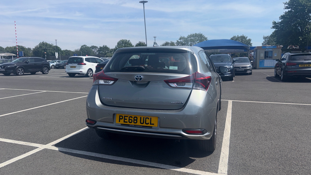 Toyota Auris Hatchback #26