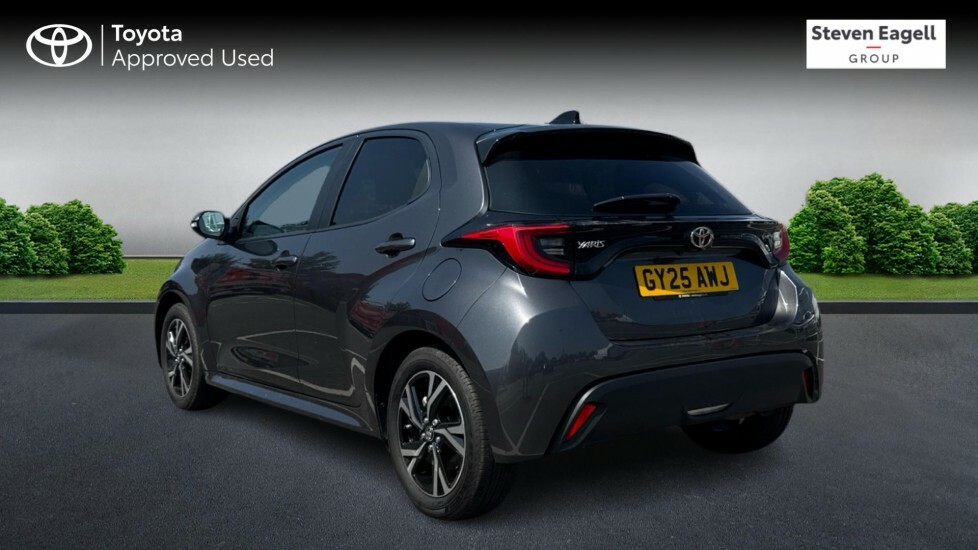 Toyota Yaris 1.5 Vvt-h Design E-cvt Euro 6 Ss GY25AWJ Grey #4