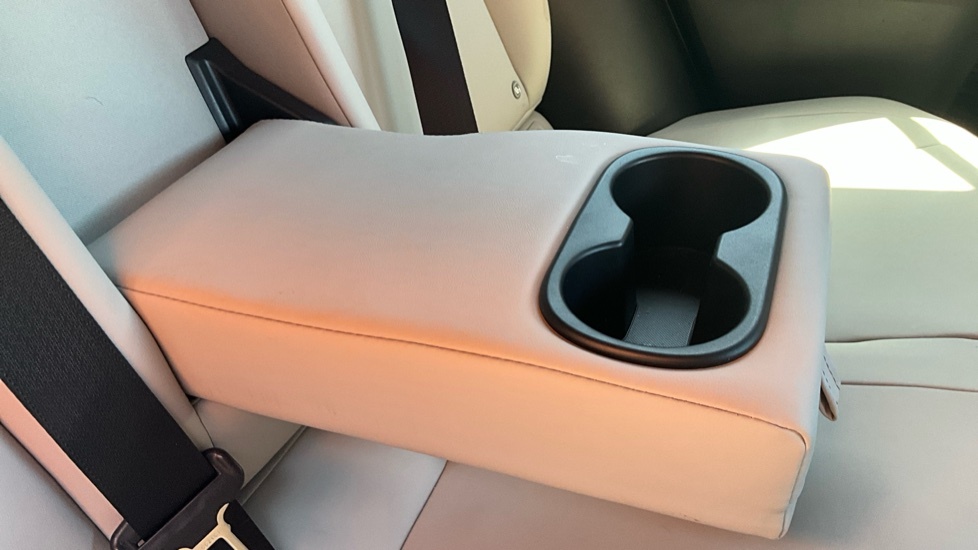 Lexus UX 72.8Kwh Premium Plus Silver #42