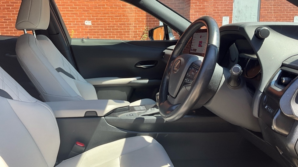 Lexus UX 72.8Kwh Premium Plus Silver #13