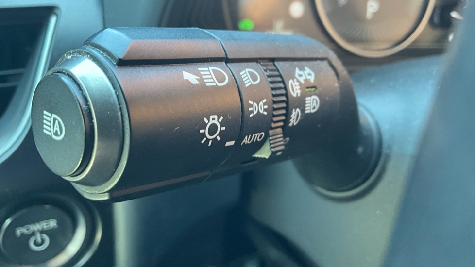 Lexus UX 72.8Kwh Premium Plus Silver #35