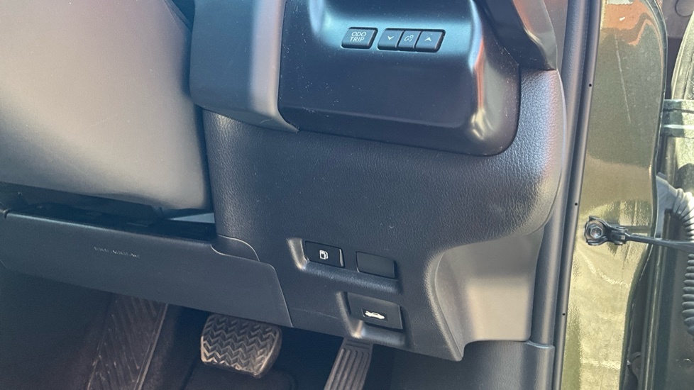 Lexus UX 72.8Kwh Premium Plus Silver #51