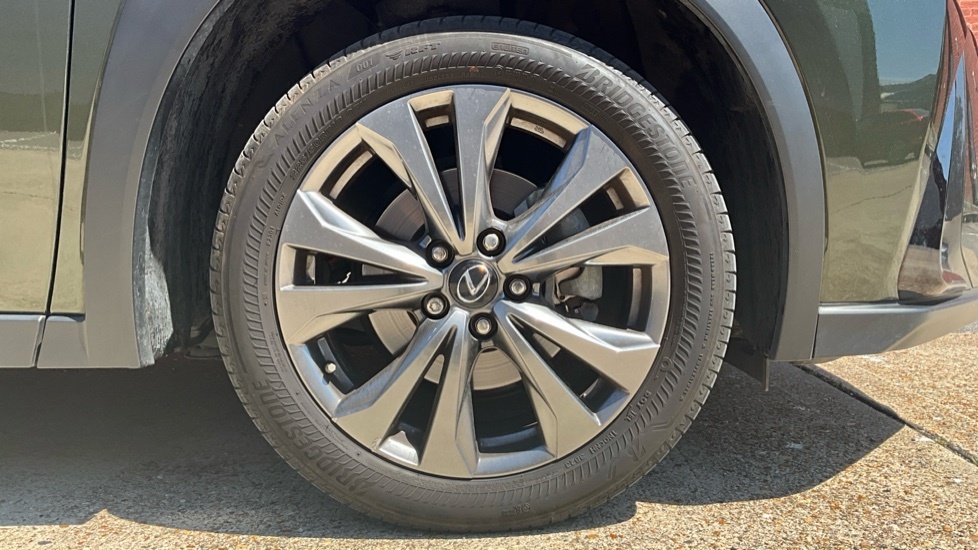 Lexus UX 72.8Kwh Premium Plus Silver #24