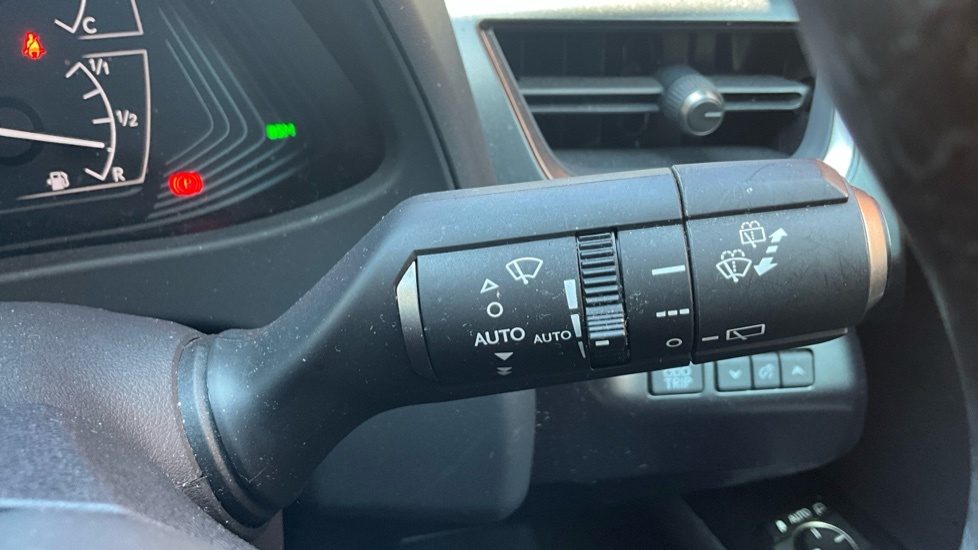 Lexus UX 72.8Kwh Premium Plus Silver #36