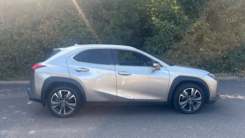 Lexus UX 2.0 E-cvt Euro 6 Ss White #23