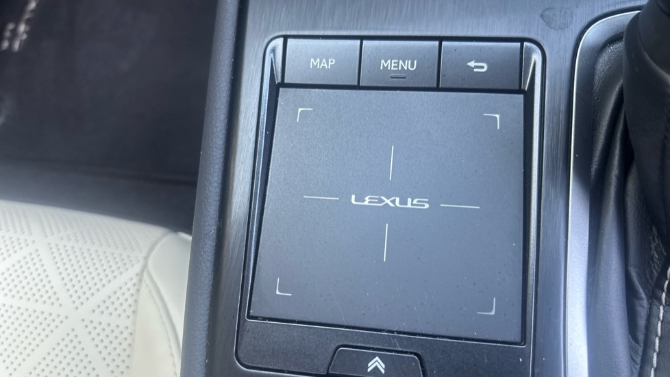 Lexus UX 2.0 E-cvt Euro 6 Ss White #38