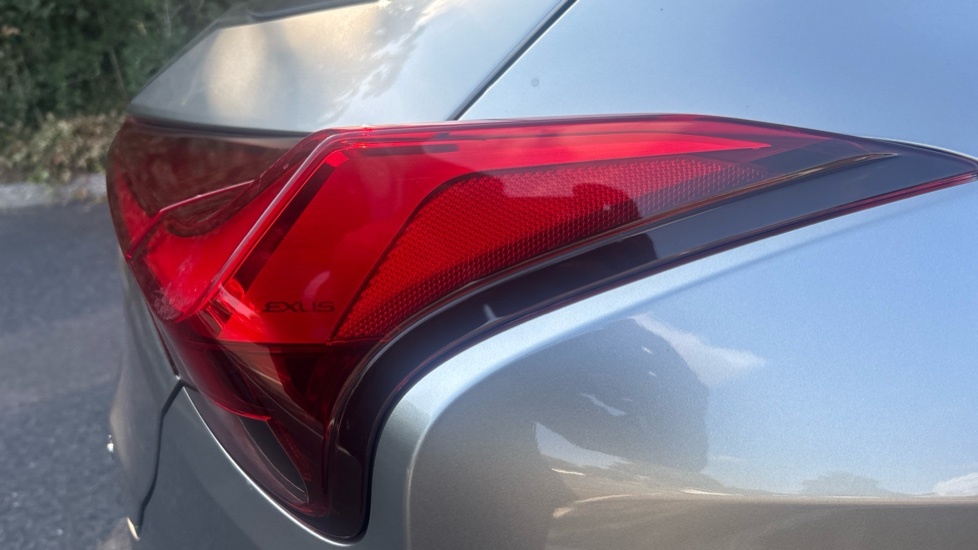 Lexus UX 2.0 E-cvt Euro 6 Ss White #22