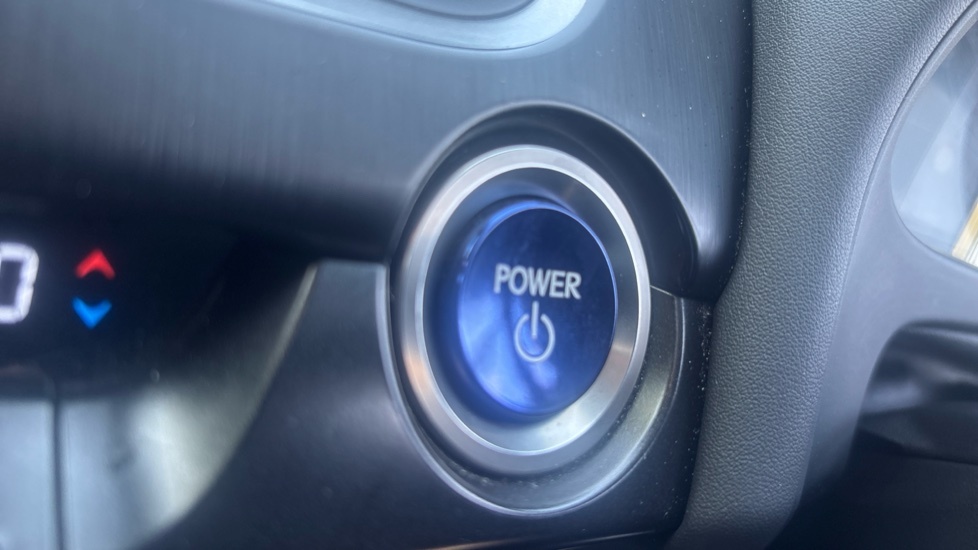 Lexus UX 2.0 E-cvt Euro 6 Ss White #17