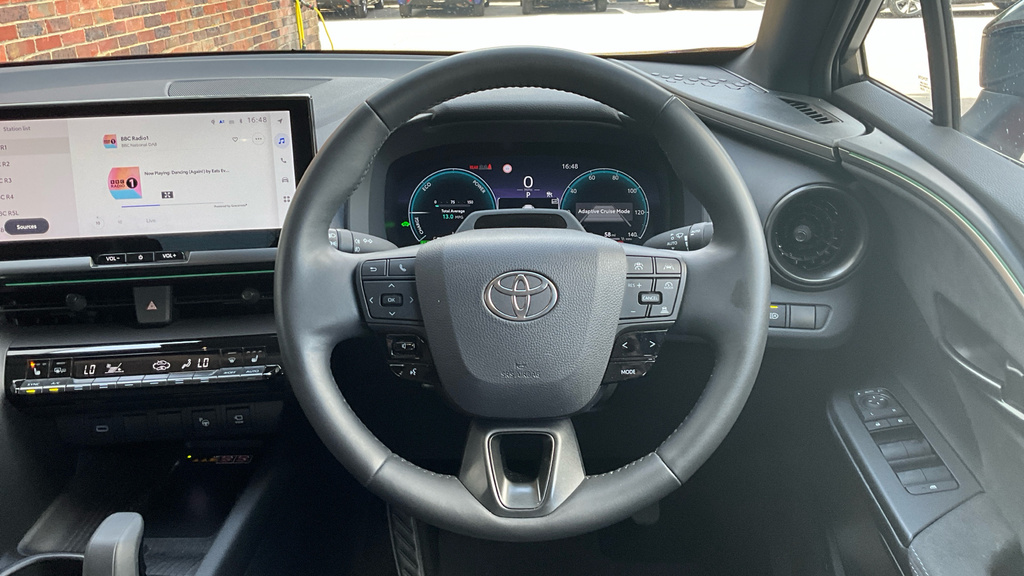 Toyota C-Hr Icon White #7