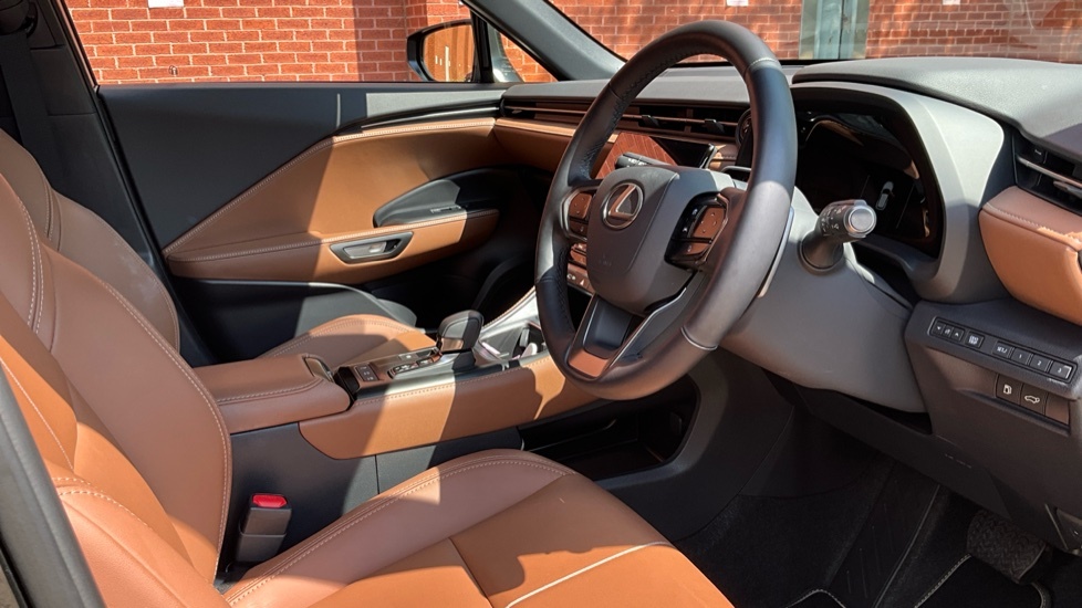 Lexus LBX 1.5 Vvt-ie Premium Yellow #13