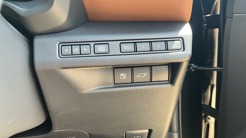 Lexus LBX 1.5 Vvt-ie Premium Yellow #31