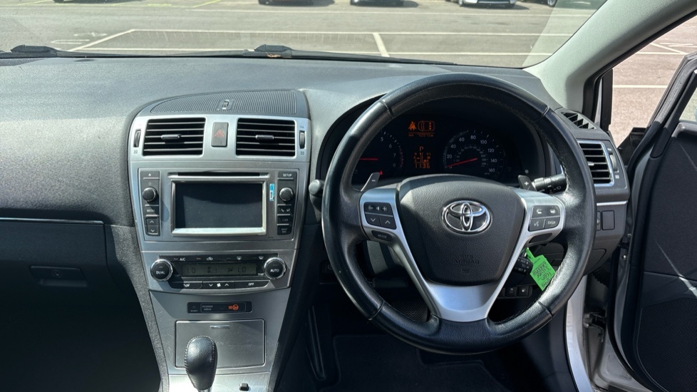 Toyota Avensis 1.8 V-matic Icon Tourer Multidrive S Euro 5 Silver #6