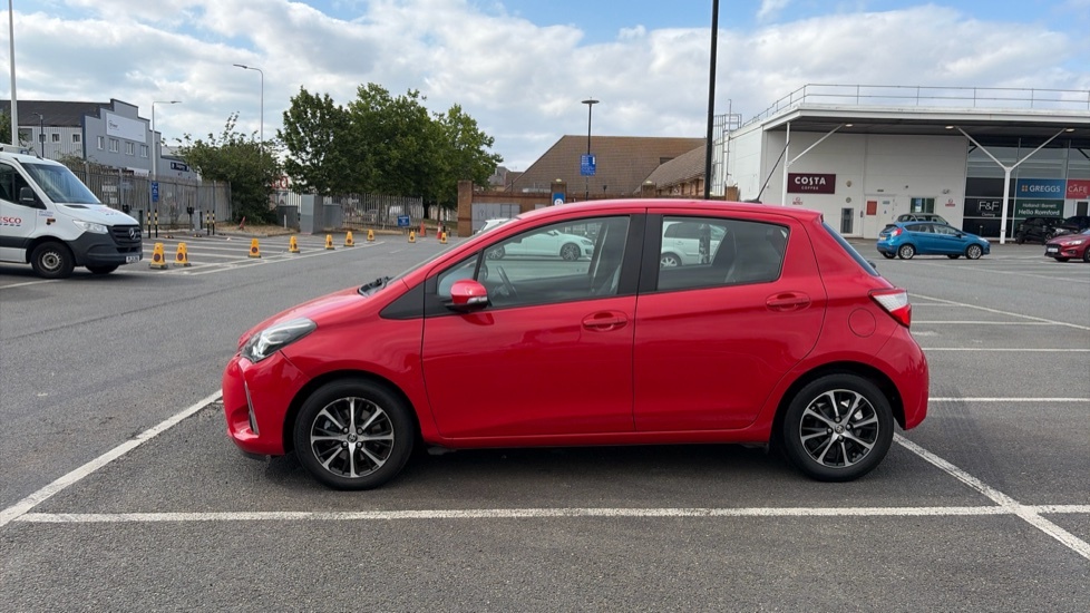 Toyota Yaris Icon Tech Brown #24