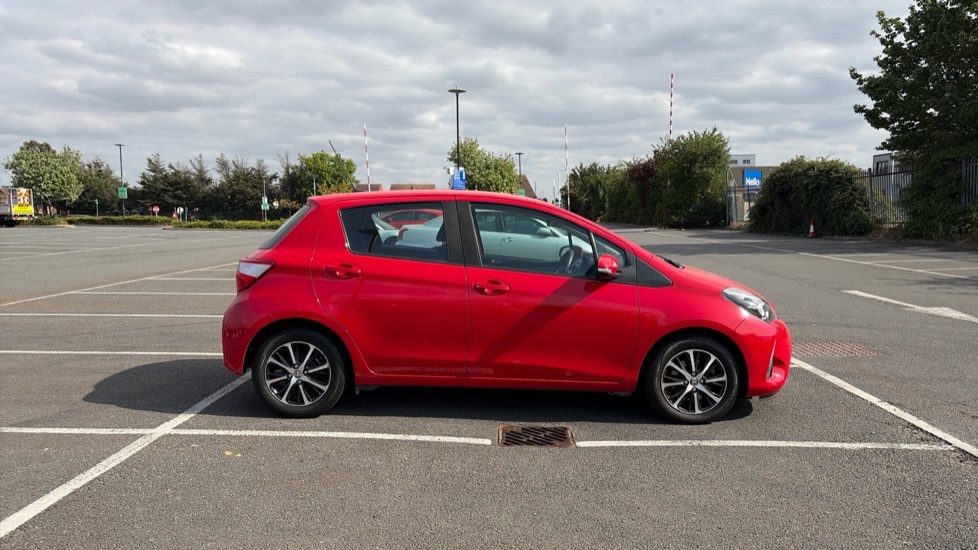Toyota Yaris Icon Tech Brown #23