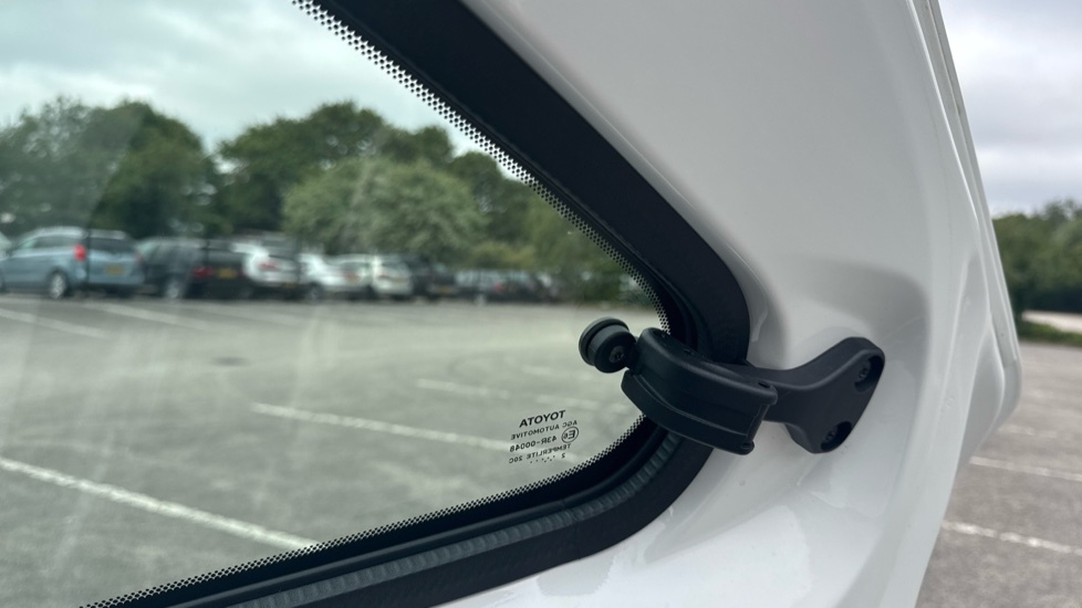 Toyota Aygo X Hatchback Blue #28
