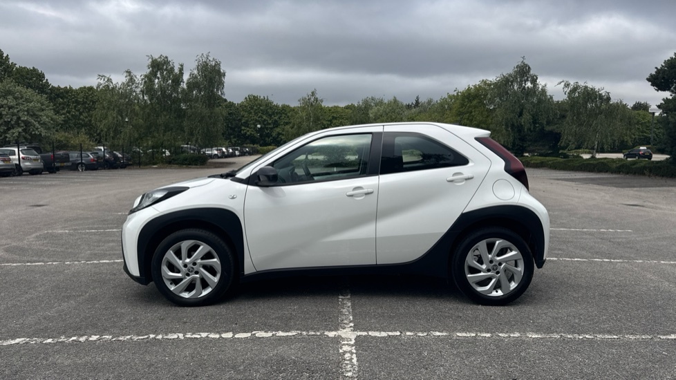 Toyota Aygo X Hatchback Blue #24