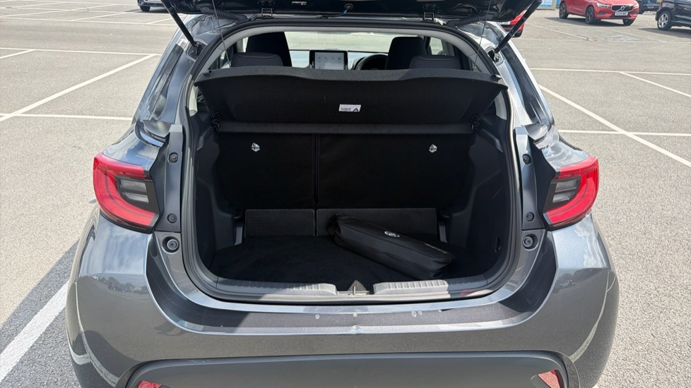 Toyota Yaris Excel #13