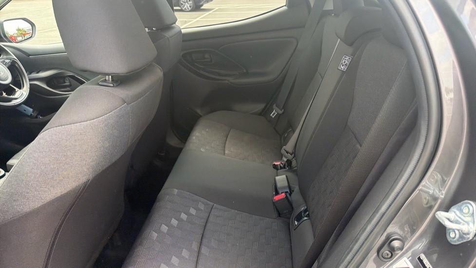 Toyota Yaris Excel #15