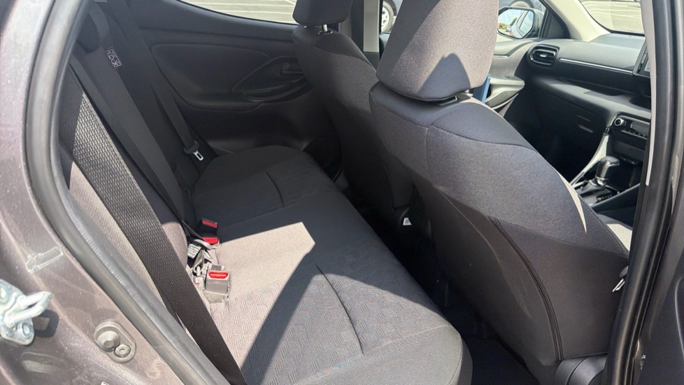 Toyota Yaris Excel #8