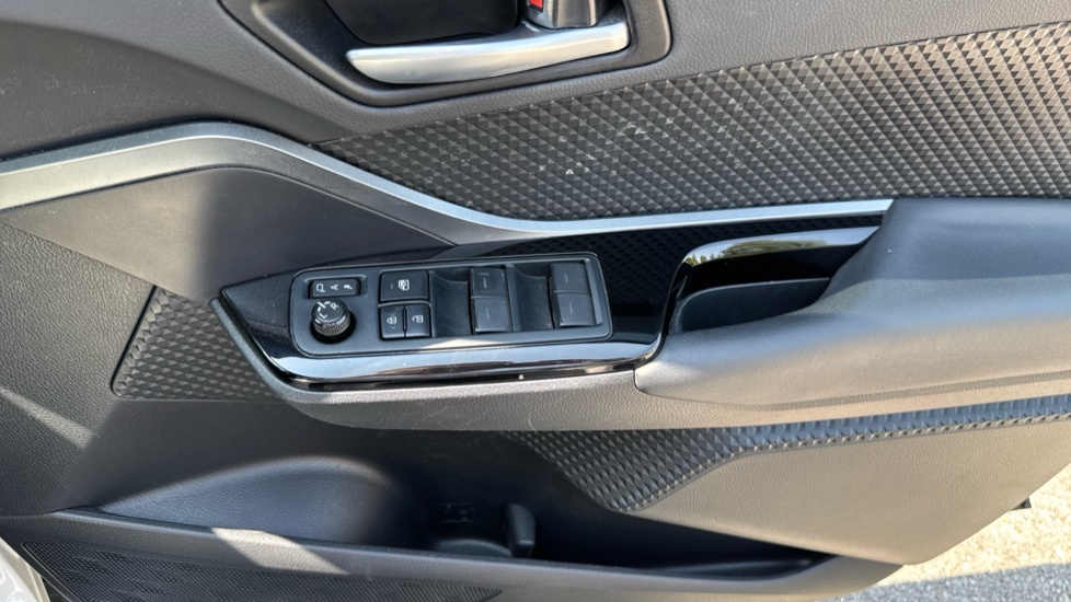 Toyota C-Hr Excel Grey #32