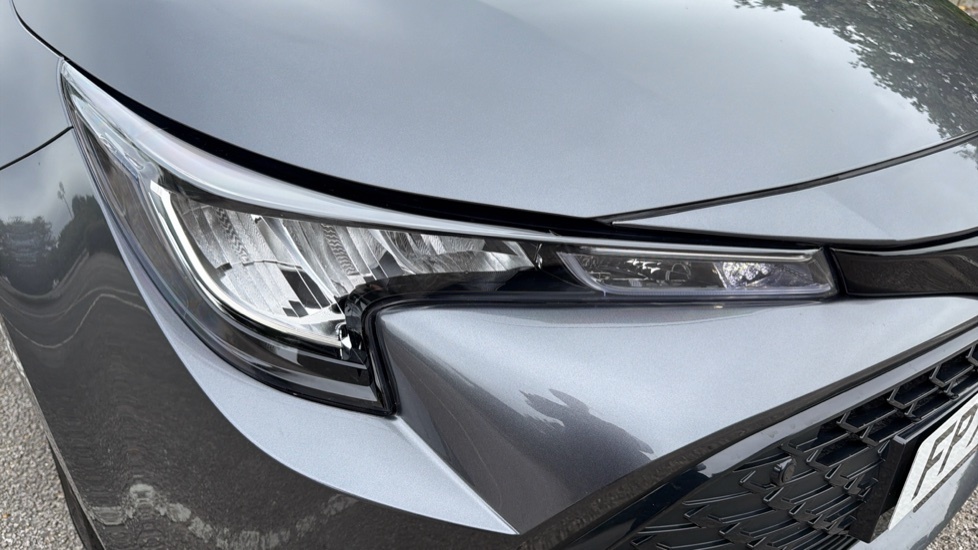 Toyota Corolla Design White #20