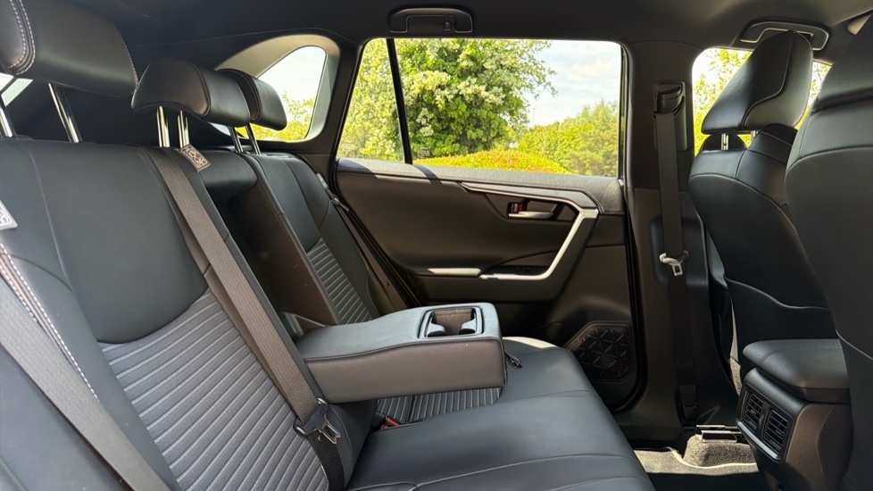 Toyota Rav 4 Dynamic Black #8
