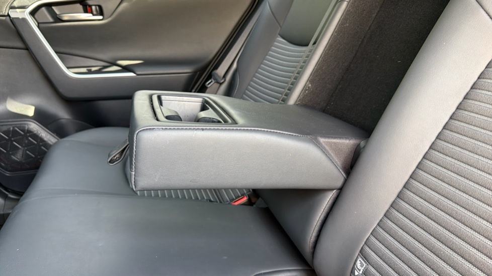 Toyota Rav 4 Dynamic Black #18