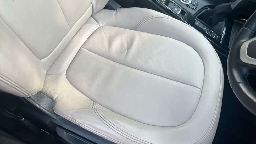 BMW X1 Sport White #17