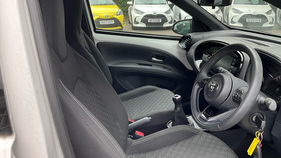 Toyota Aygo X Edge Automatic Green #12